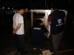 活性炭吸附箱內(nèi)藏貓膩？罰！